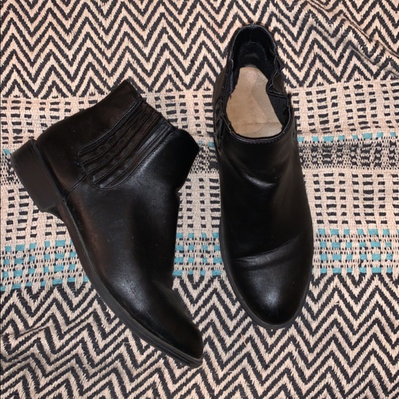 Flat Booties - Picture 1 of 1